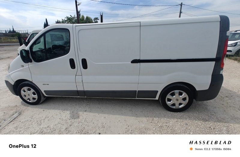 RENAULT TRAFIC GRAND CONFORT L2H1 2.0DCI 115 2011