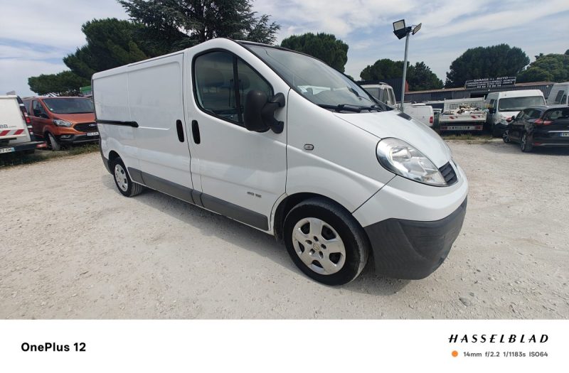 RENAULT TRAFIC GRAND CONFORT L2H1 2.0DCI 115 2011