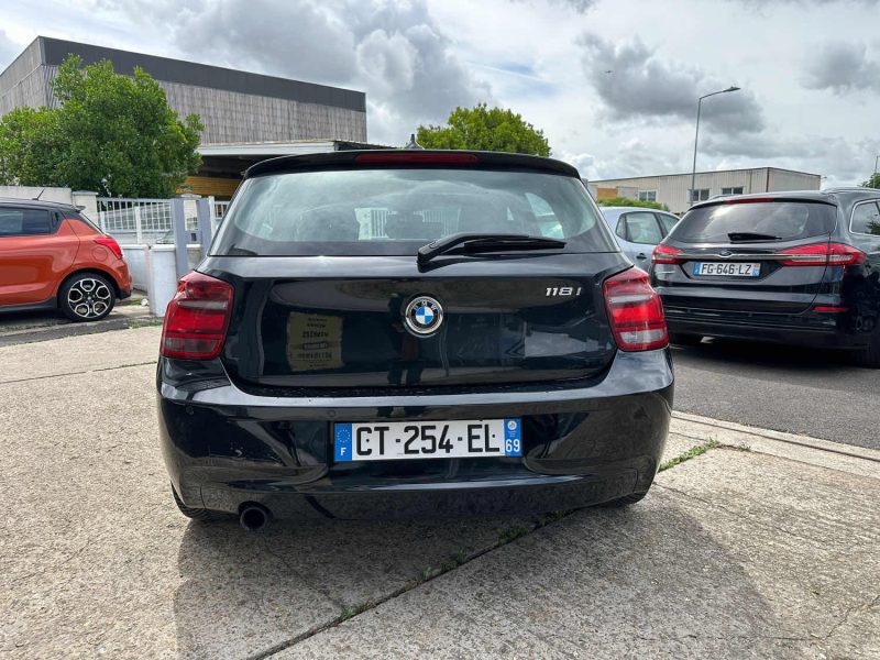 B.M.W. SERIE 1 118IA 170CH F20 SPORT BVA 5P 2013