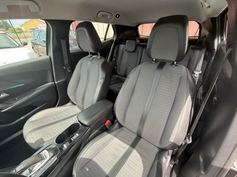 PEUGEOT 2008 ALLURE BOITE AUTOMATIQUE EAT8 1.5 BLUE HDI 130CV 2021