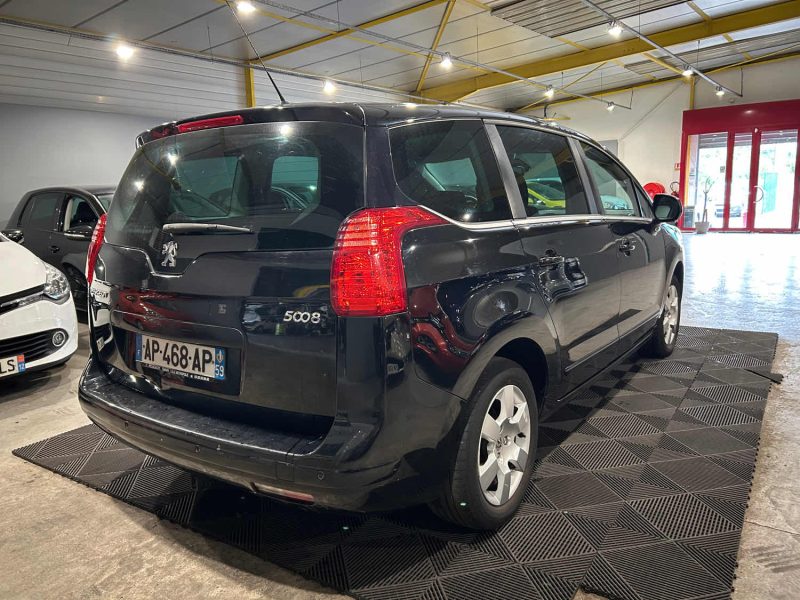 PEUGEOT 5008 1.6HDI 110CH 