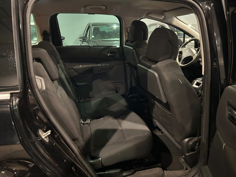 PEUGEOT 5008 1.6HDI 110CH 