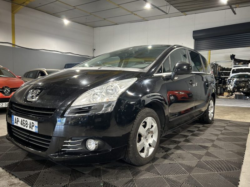 PEUGEOT 5008 1.6HDI 110CH 