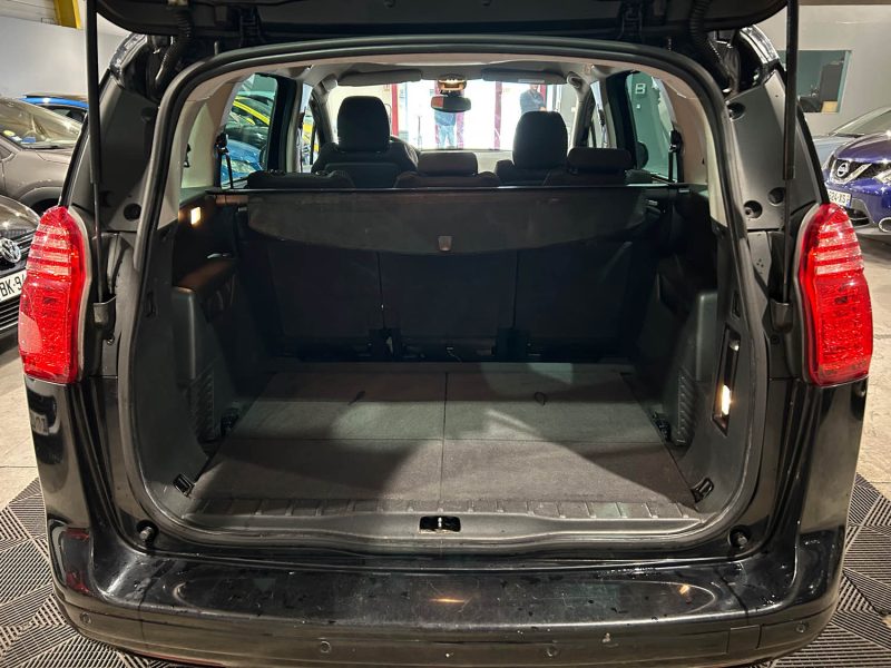 PEUGEOT 5008 1.6HDI 110CH 