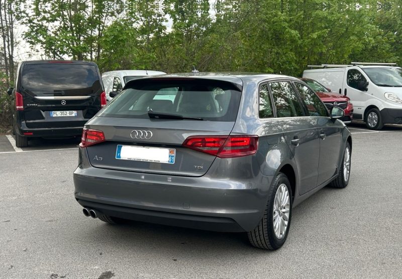 AUDI A3 SPORTBACK 2.0 TDI 150CH AMBITION LUXE S TRONIC 6 2015