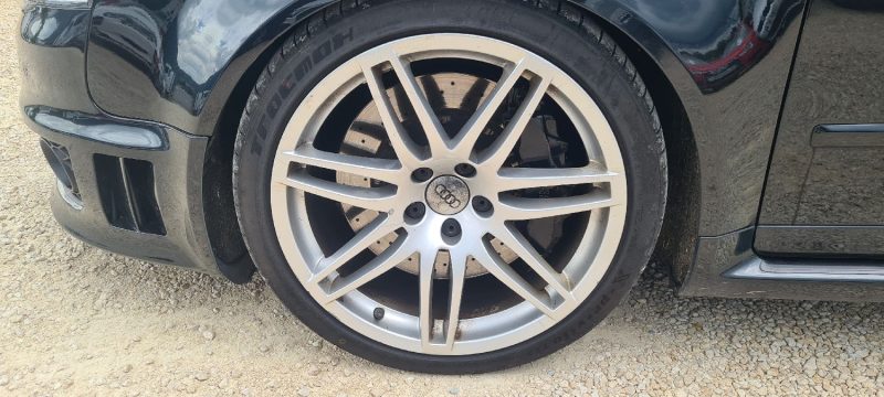 AUDI Quattro Rs4 - B7 Avant 4.2I V8 420ch essence