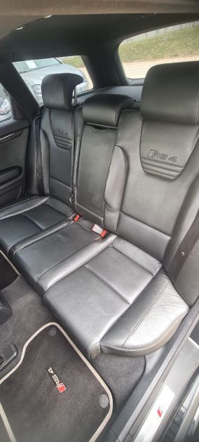 AUDI Quattro Rs4 - B7 Avant 4.2I V8 420ch essence