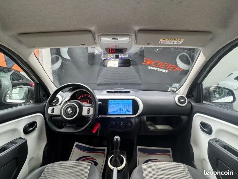 RENAULT TWINGO III 1.0 75CH 2014