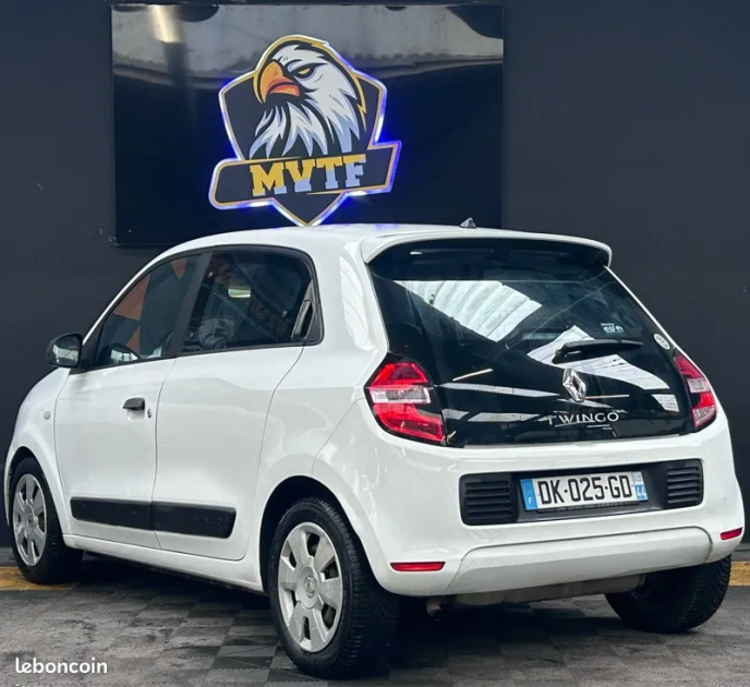 RENAULT TWINGO III 1.0 75CH 2014