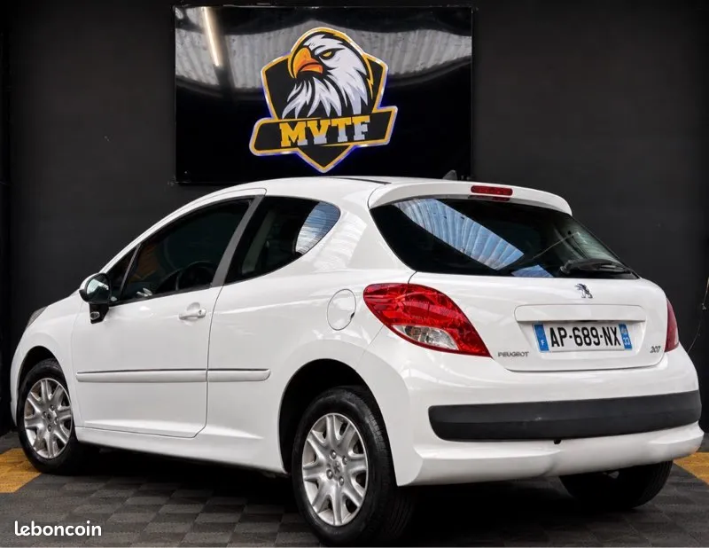 PEUGEOT 207 1.6 HDI 90 TRENDY 2010