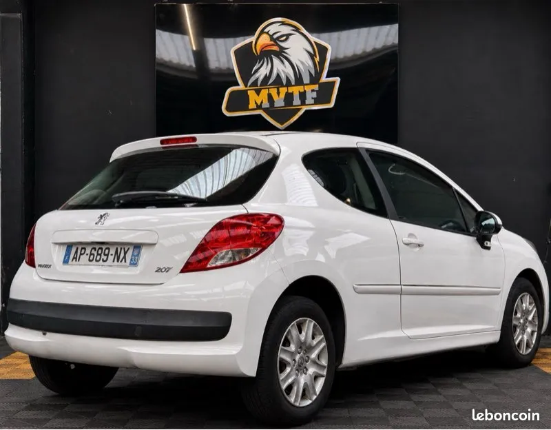 PEUGEOT 207 1.6 HDI 90 TRENDY 2010