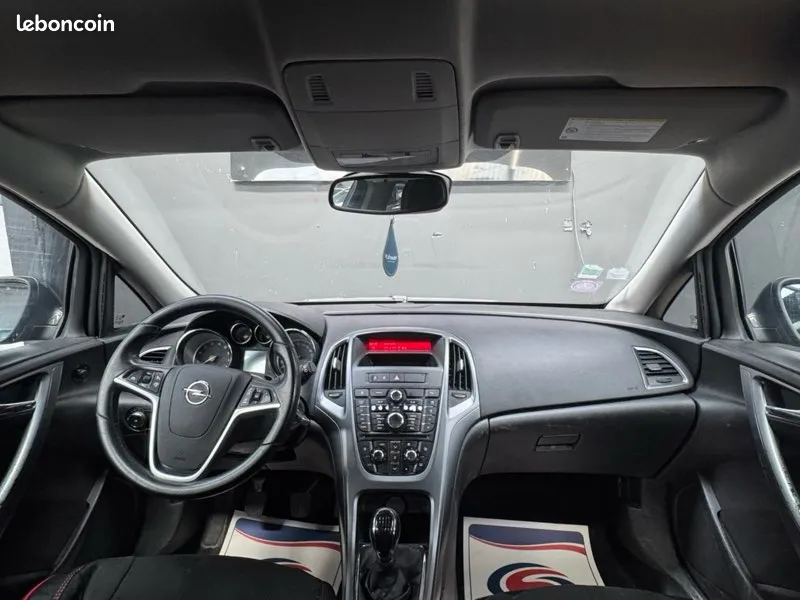 OPEL ASTRA 1.4 110 COSMO 