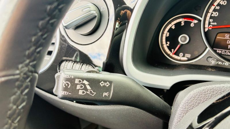 Volkswagen Beetle Coccinelle 1.6 TDi 105ch Edition Night Blue