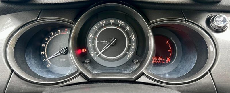 CITROEN C3 1.4 VTI 95 EXCLUSIVE 