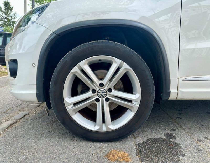 VOLKSWAGEN TIGUAN 2.0 TDI 140 R-LINE 4Motion
