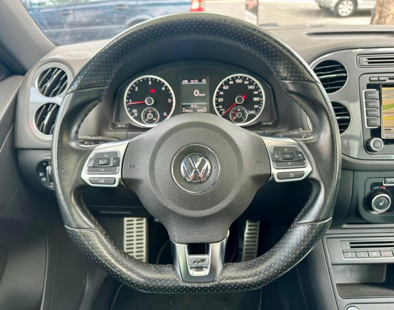 VOLKSWAGEN TIGUAN 2.0 TDI 140 R-LINE 4Motion