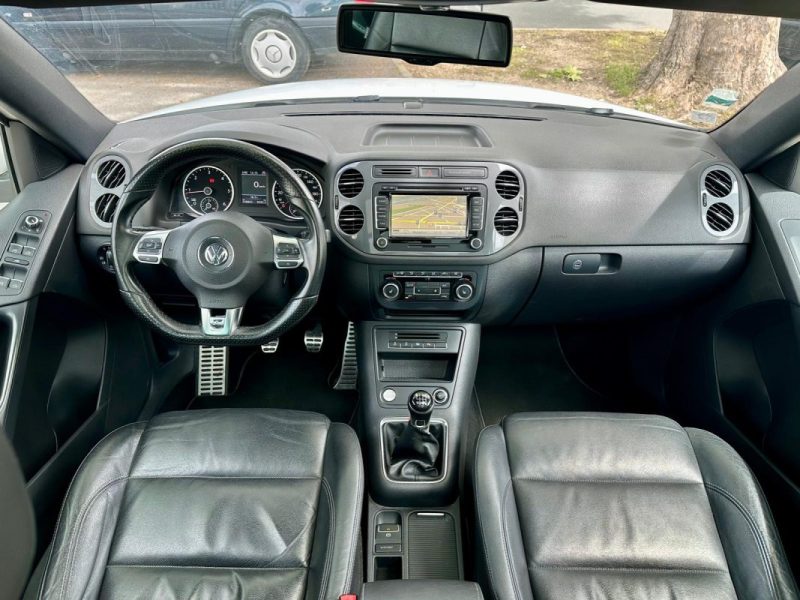 VOLKSWAGEN TIGUAN 2.0 TDI 140 R-LINE 4Motion