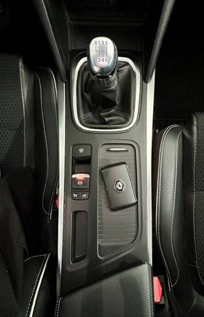 RENAULT MEGANE IV ESTATE TCE 130 ENERGY INTENS 2017