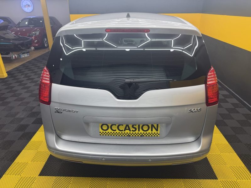 PEUGEOT 5008 1.6 THP 156 CH