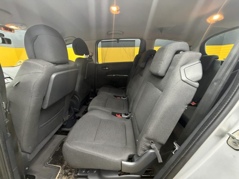 PEUGEOT 5008 1.6 THP 156 CH