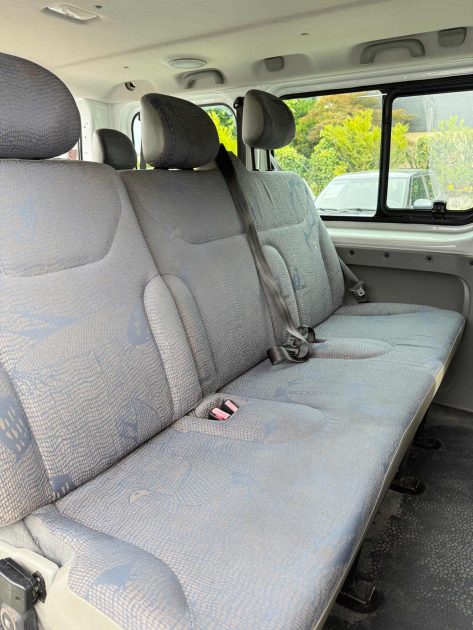 RENAULT TRAFIC PASSENGER L1H1 2.0DCI 90 AUTHENTIQUE 2013