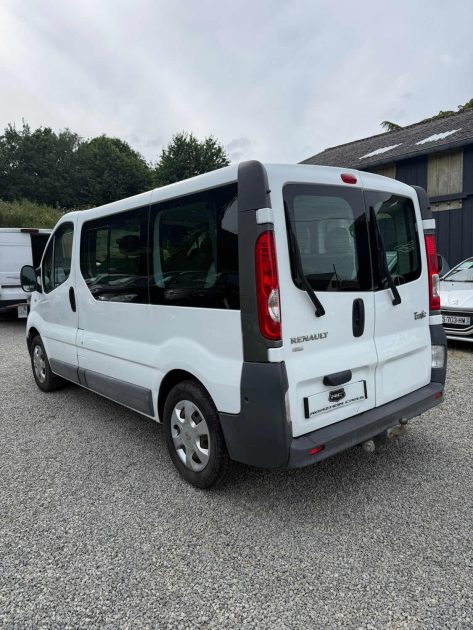 RENAULT TRAFIC PASSENGER L1H1 2.0DCI 90 AUTHENTIQUE 2013
