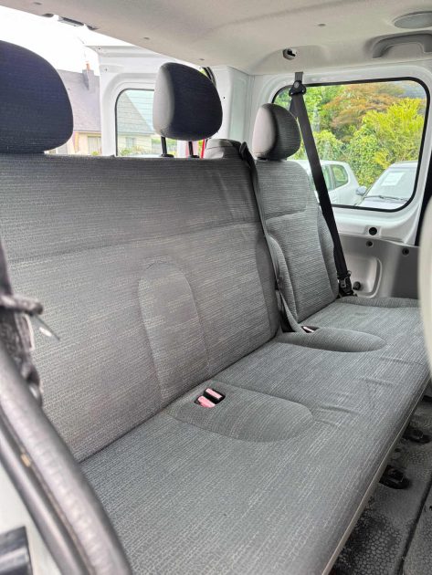 RENAULT TRAFIC PASSENGER L1H1 2.0DCI 90 AUTHENTIQUE 2013