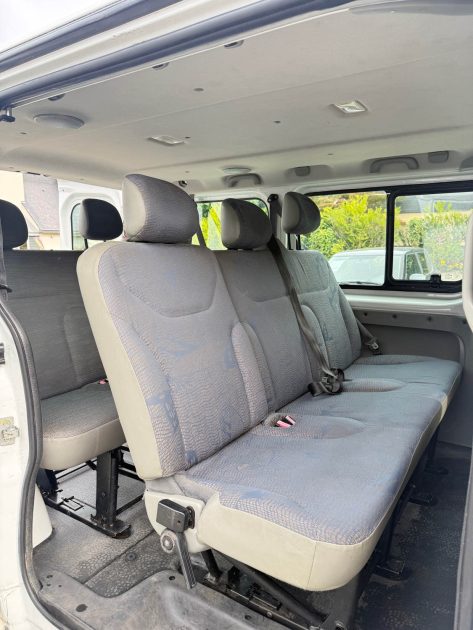 RENAULT TRAFIC PASSENGER L1H1 2.0DCI 90 AUTHENTIQUE 2013