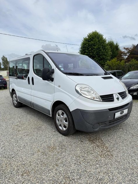 RENAULT TRAFIC PASSENGER L1H1 2.0DCI 90 AUTHENTIQUE 2013