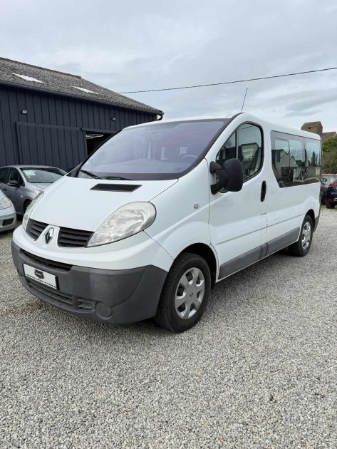 RENAULT TRAFIC PASSENGER L1H1 2.0DCI 90 AUTHENTIQUE 2013
