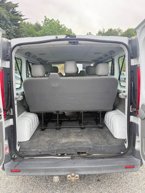 RENAULT TRAFIC PASSENGER L1H1 2.0DCI 90 AUTHENTIQUE 2013