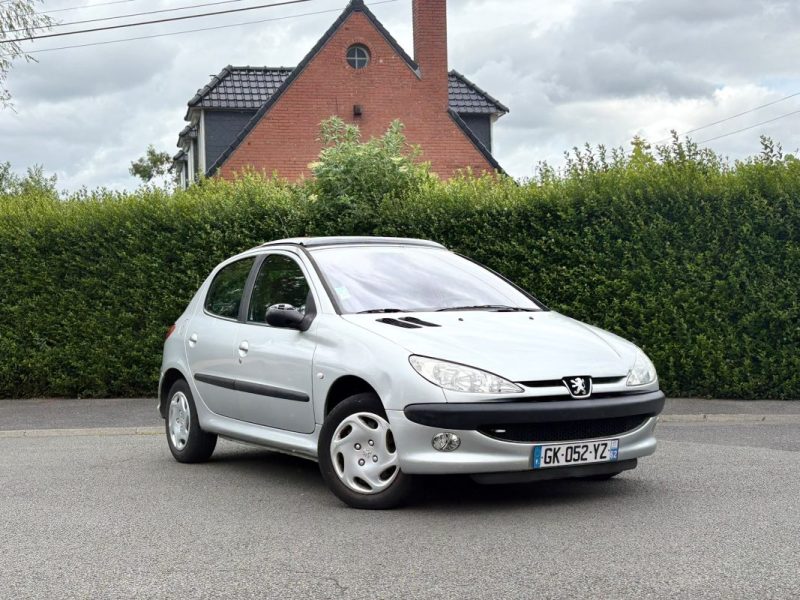 ✅ Très Belle PEUGEOT 206 XR PRESENCE 1.4E Boite Automatique // Toit Panoramique // Clim