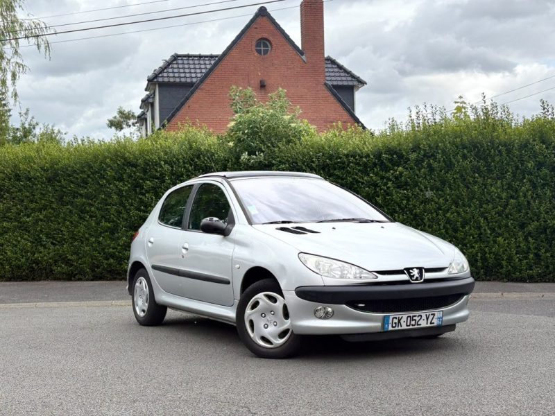 ✅ Très Belle PEUGEOT 206 XR PRESENCE 1.4E Boite Automatique // Toit Panoramique // Clim