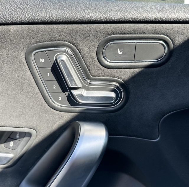 MERCEDES CLASSE A A180 d AMG LINE 7G-DCT 2019 ENTRETIEN GARANTIE 12 MOIS