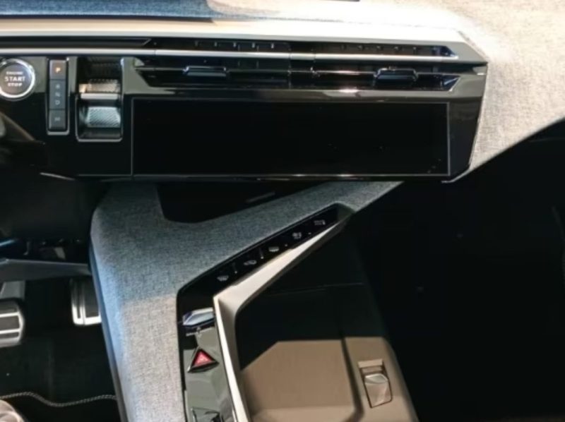 PEUGEOT 5008 GT 2025