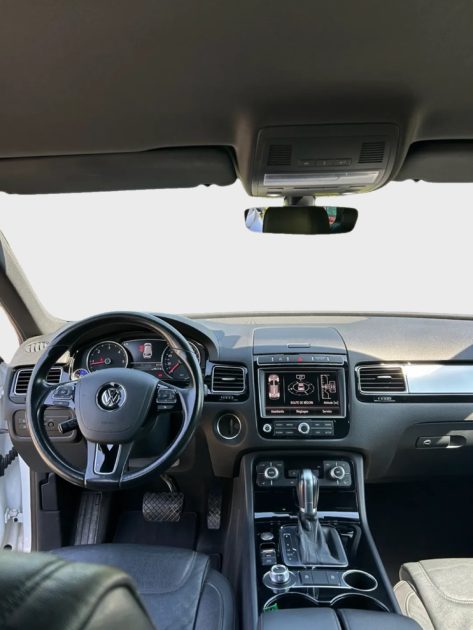 VOLKSWAGEN TOUAREG R-LINE 3.0 TDI V6 4MOTION