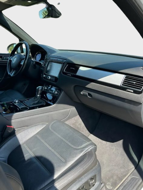 VOLKSWAGEN TOUAREG R-LINE 3.0 TDI V6 4MOTION