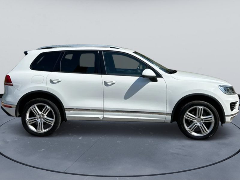 VOLKSWAGEN TOUAREG R-LINE 3.0 TDI V6 4MOTION