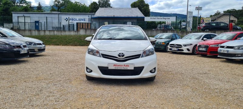 TOYOTA Yaris - 1.33 VVT-i 100ch essence boite automatique