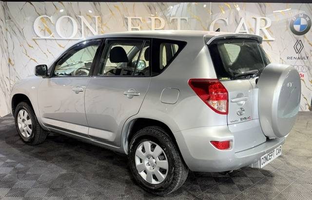 TOYOTA RAV4 2.0 2008 - BVA - Camera recuk - Distrib ok - Parfait Etat - Suivit TOYOTA