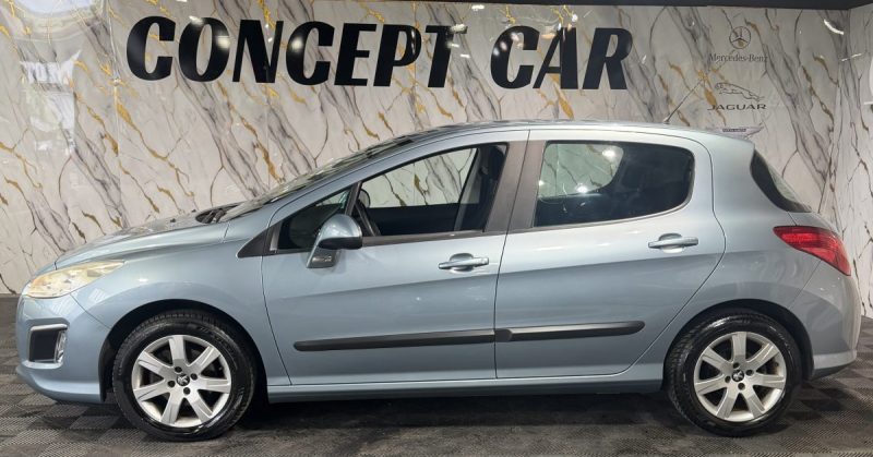 PEUGEOT 308 1.4 VTI ACCESS 2011 - 66 100Kms - Distrib ok - Premier Main  - Suivit PEUGEOT