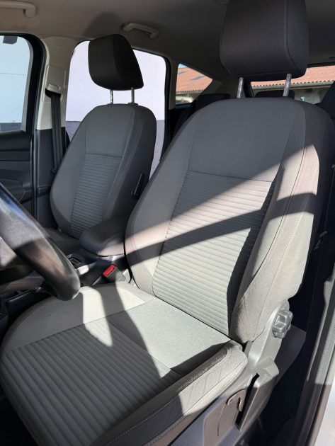 Ford C-MAX 1.5 TDCI 120ch TITANIUM - SUIVI ET ENTRETENU