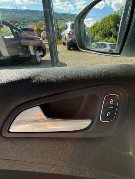Ford C-MAX 1.5 TDCI 120ch TITANIUM - SUIVI ET ENTRETENU