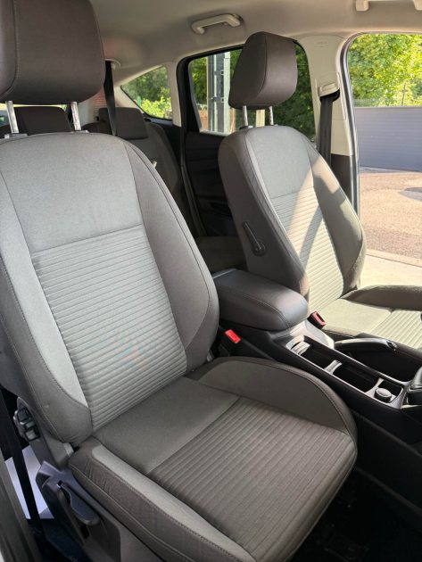 Ford C-MAX 1.5 TDCI 120ch TITANIUM - SUIVI ET ENTRETENU