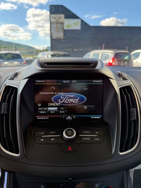 Ford C-MAX 1.5 TDCI 120ch TITANIUM - SUIVI ET ENTRETENU