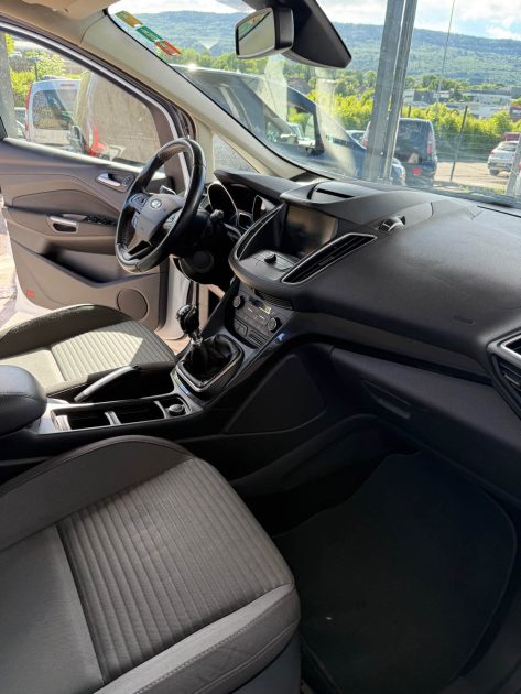 Ford C-MAX 1.5 TDCI 120ch TITANIUM - SUIVI ET ENTRETENU