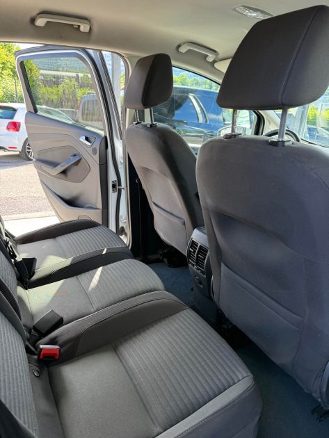 Ford C-MAX 1.5 TDCI 120ch TITANIUM - SUIVI ET ENTRETENU