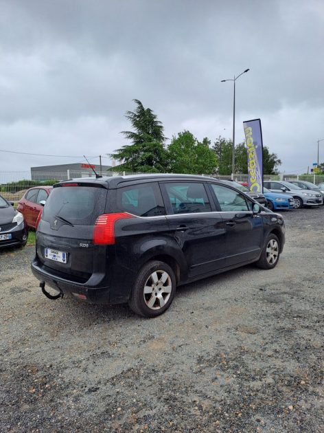 PEUGEOT 5008 1.6 BLUE HDI 120 STYLE 2015