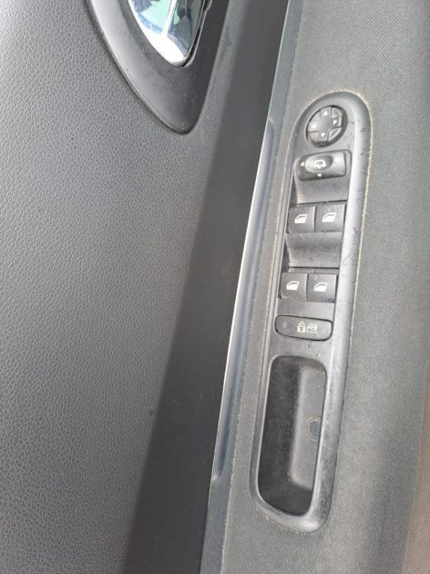 PEUGEOT 5008 1.6 BLUE HDI 120 STYLE 2015