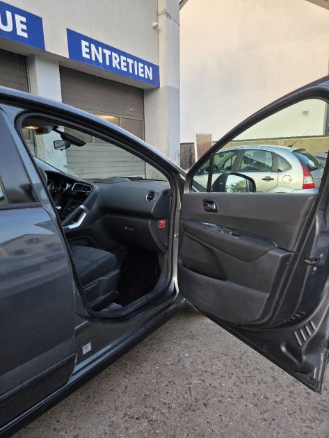 PEUGEOT 3008 1.6 HDI 16V 110 BUSINESS PACK BMP6 